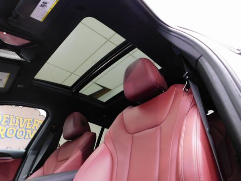 Used 2023 BMW X4 xDrive30i image 36