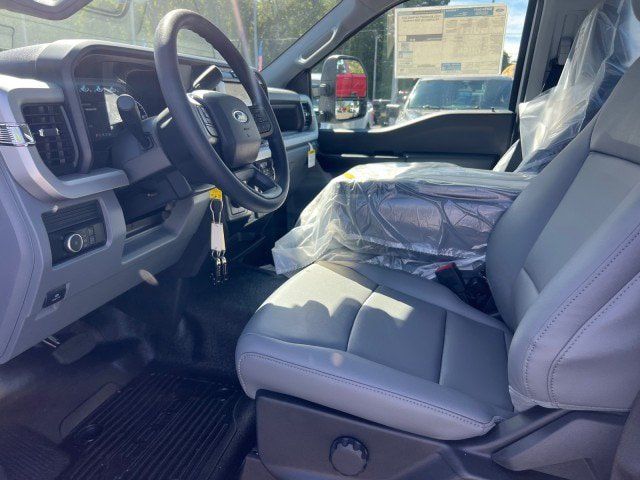 New 2026 Ford F550 4x4 Regular Cab Super Duty image 7