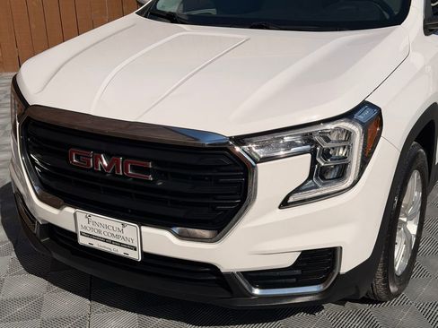 Used 2023 GMC Terrain SLE w/ Driver Convenience Package FWD image 19