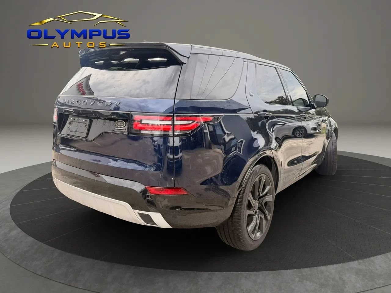 Used 2020 Land Rover Discovery Landmark AWD/4WD image 5