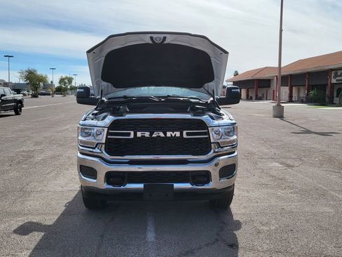 Used 2024 RAM 2500 Tradesman w/ Chrome Appearance Group image 34