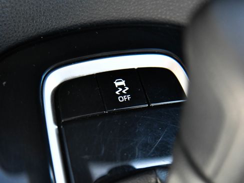 Used 2024 Toyota Corolla LE image 24