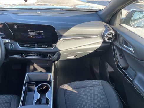 Used 2025 Chevrolet Equinox LT image 6