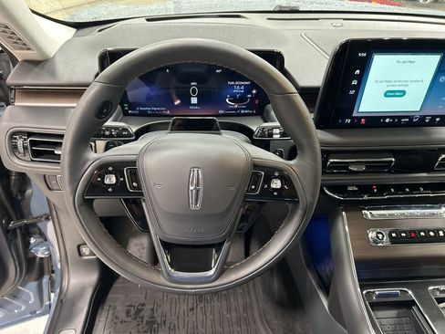 Certified 2025 Lincoln Aviator Reserve w/ Equipment Group 201A image 15