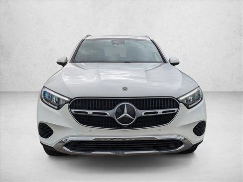 Certified 2025 Mercedes-Benz GLC 300 4MATIC image 2