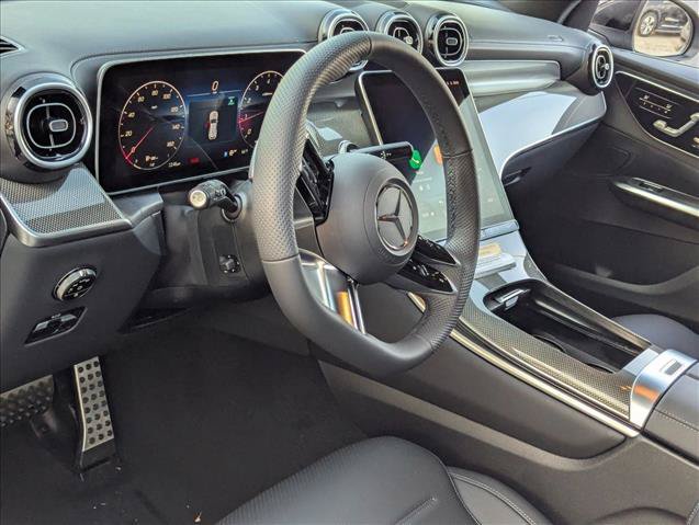 Used 2026 Mercedes-Benz GLC 300 image 3