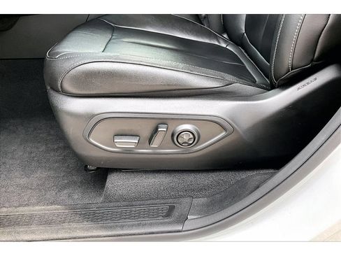 Certified 2022 Jeep Grand Cherokee Limited AWD/4WD image 29