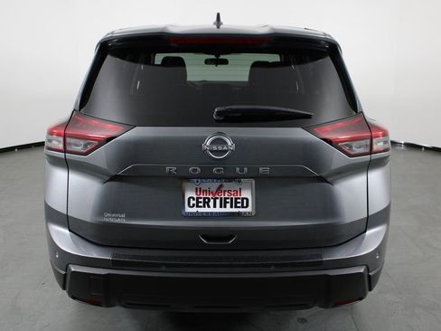 Used 2024 Nissan Rogue S image 8