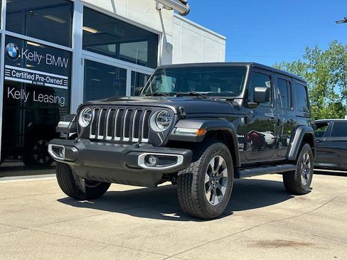 Used 2022 Jeep Wrangler Unlimited Sahara w/ LED Lighting Group AWD/4WD image 3