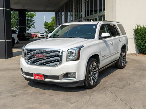 Used 2020 GMC Yukon Denali w/ Denali Ultimate Package AWD/4WD image 3