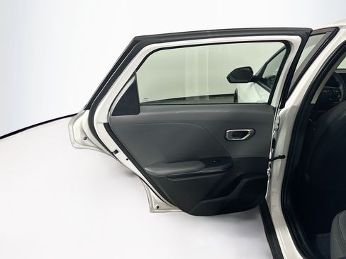 Used 2025 Kia K4 FWD image 26