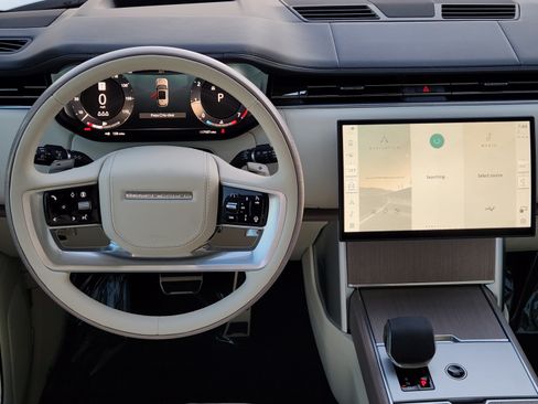 Certified 2026 Land Rover Range Rover SE AWD/4WD image 30