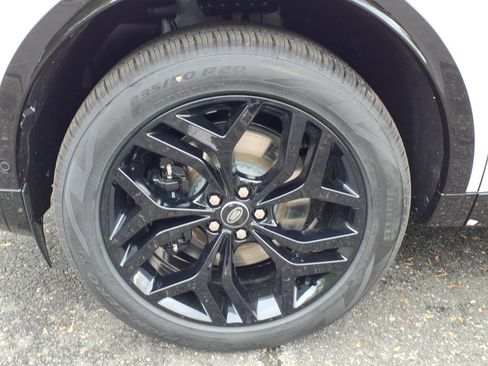 New 2026 Land Rover Discovery Sport Landmark AWD/4WD image 9