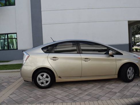 Used 2010 Toyota Prius FWD image 7
