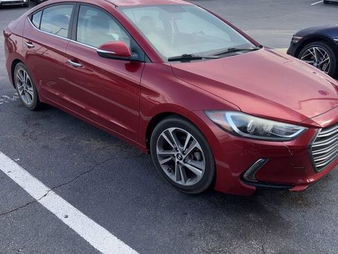 Used 2017 Hyundai Elantra Limited w/ Limited Tech Package 04 FWD image 5
