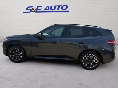 Used 2025 BMW X3 xDrive30i AWD/4WD image 2