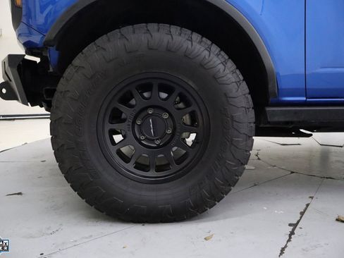 Used 2022 Ford Bronco Black Diamond image 12