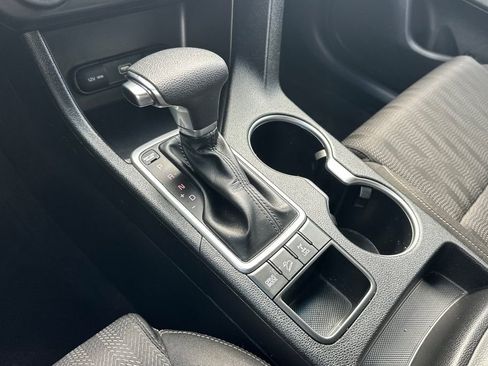 Used 2020 Kia Sportage LX image 22