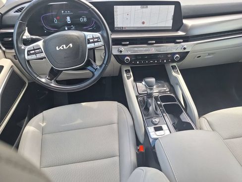 Used 2025 Kia Telluride S FWD image 18