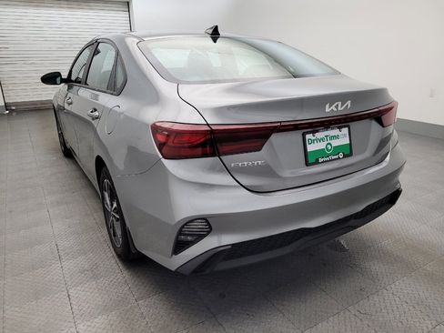 Used 2022 Kia Forte LXS FWD image 6
