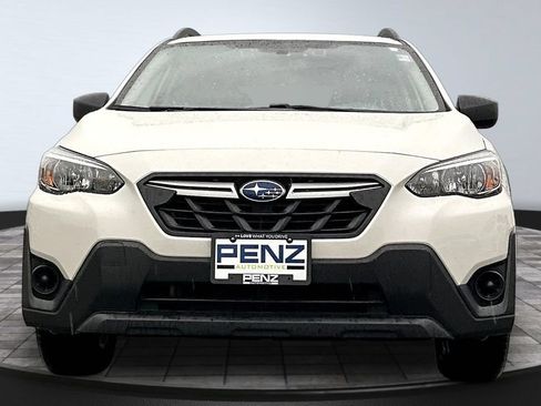 Used 2022 Subaru Crosstrek 2.0i AWD/4WD image 2