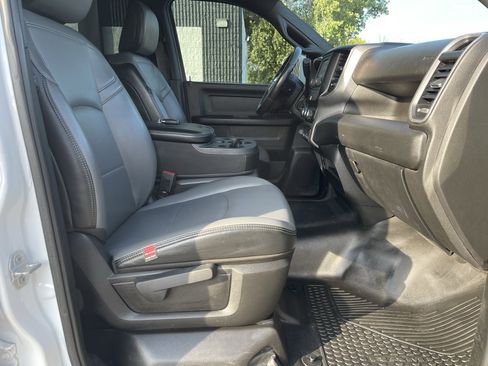 Used 2022 RAM 2500 Tradesman w/ Chrome Appearance Group image 32