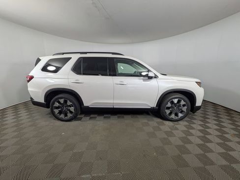 New 2026 Honda Pilot Touring image 2