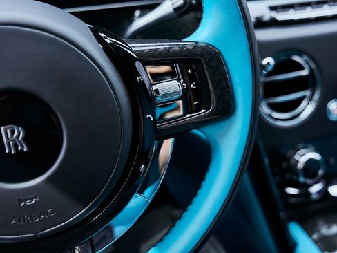 Used 2025 Rolls-Royce Cullinan Black Badge image 65