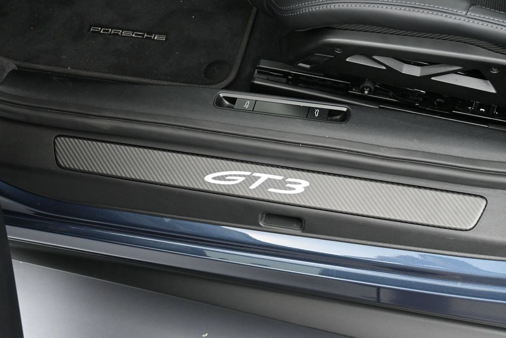 Certified 2026 Porsche 911 GT3 RWD image 17