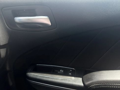 Used 2016 Dodge Charger R/T RWD image 17