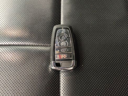 Used 2022 Lincoln Corsair AWD w/ Equipment Group 101A image 32