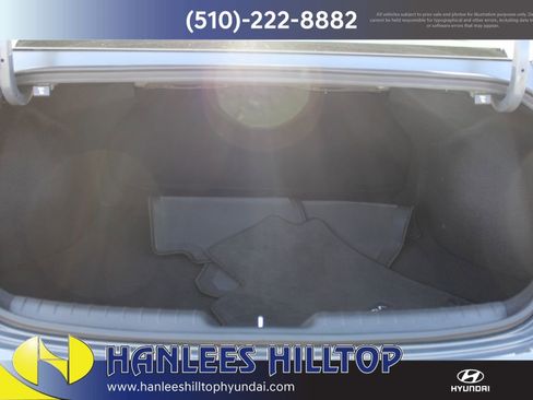 Used 2025 Hyundai Elantra SEL image 10