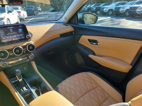 Used 2025 Nissan Sentra SV w/ SV Premium Package image 13