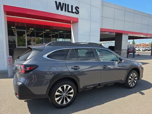 Used 2024 Subaru Outback Limited AWD/4WD image 6