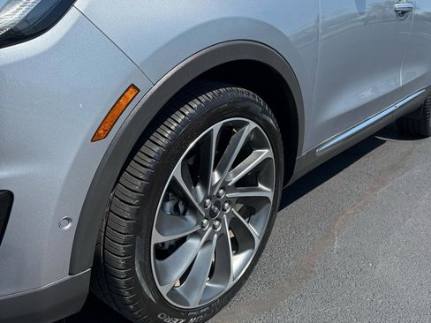 Used 2020 Lincoln Nautilus Reserve w/ Equipment Group 202A image 9