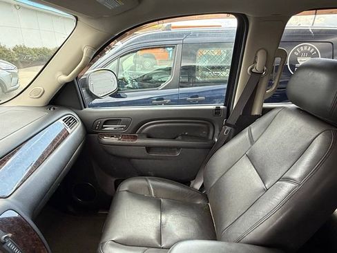 Used 2013 GMC Yukon XL Denali image 22