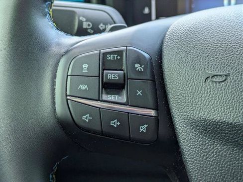 Used 2025 Ford Maverick Lobo AWD/4WD image 5