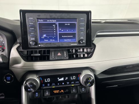 Used 2022 Toyota RAV4 XLE Premium image 24