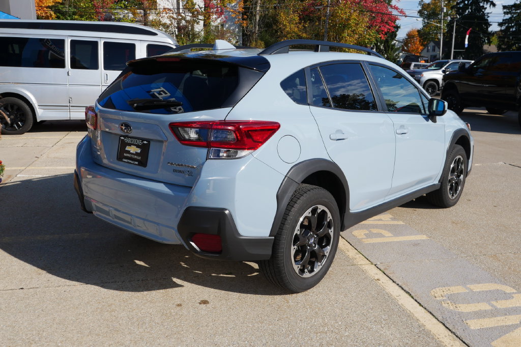 Used 2021 Subaru Crosstrek 2.0i Premium w/ Moonroof Package AWD/4WD image 3