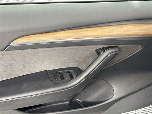 Used 2022 Tesla Model 3 Long Range image 21