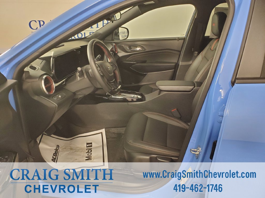 Used 2024 Chevrolet Trax RS FWD image 9