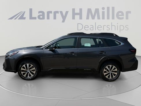 Used 2024 Subaru Outback AWD/4WD image 2
