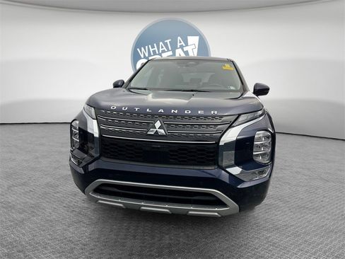 Used 2022 Mitsubishi Outlander SE image 9