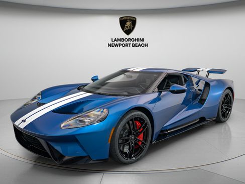 Used 2019 Ford GT RWD image 4