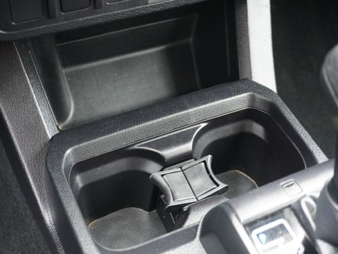 Used 2022 Toyota Tacoma SR image 21