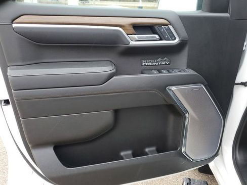 Used 2025 Chevrolet Silverado 1500 High Country image 20