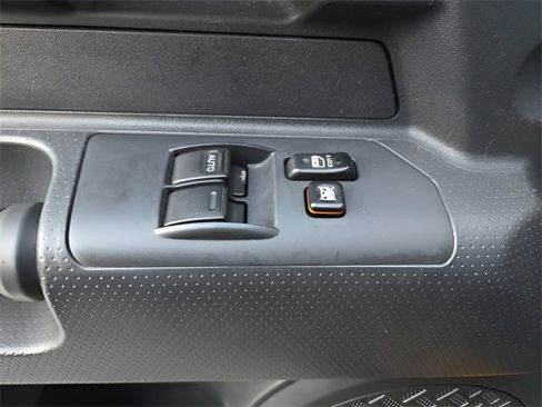 Used 2010 Toyota FJ Cruiser 4WD image 18