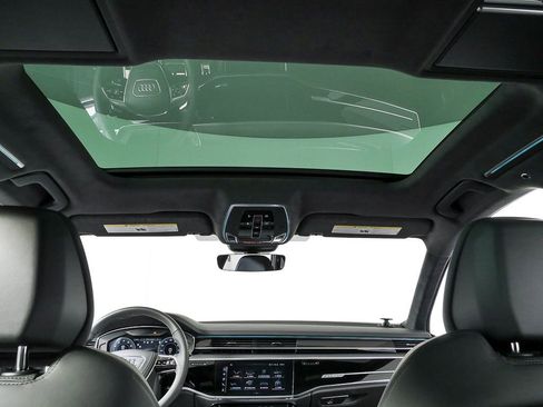 Used 2025 Audi S8 image 20