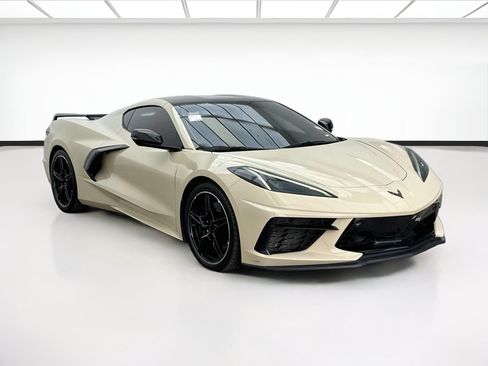 Used 2023 Chevrolet Corvette Stingray Preferred Cpe w/ Z51 Performance Package RWD image 3