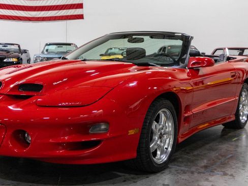 Used 2001 Pontiac Firebird Trans Am RWD image 28